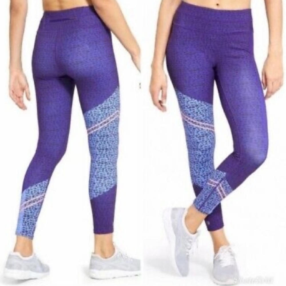 Athleta 7/8 Blue Geometric Patterned Athletic Com… - image 2